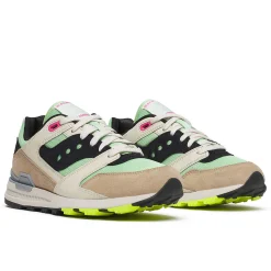 Saucony Courageous Shop