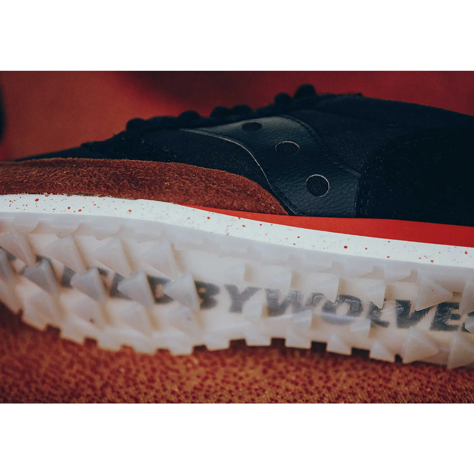 Saucony Raised by Wolves X Jazz 81 Online